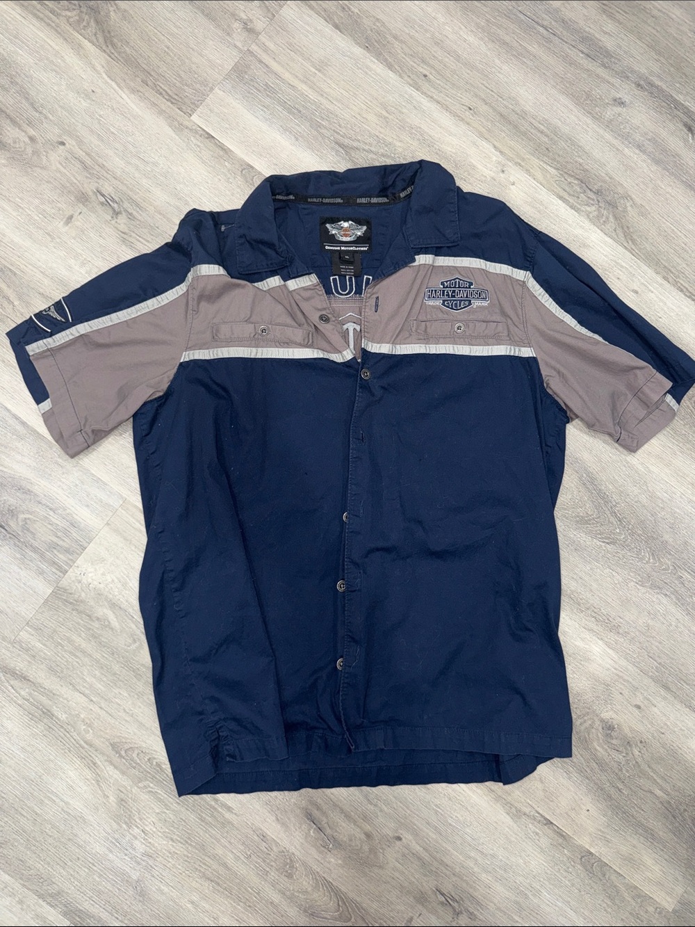 Harley-Davidson Motorcycles Men’s Navy & Gray Short Sleeve Button Up Shirt